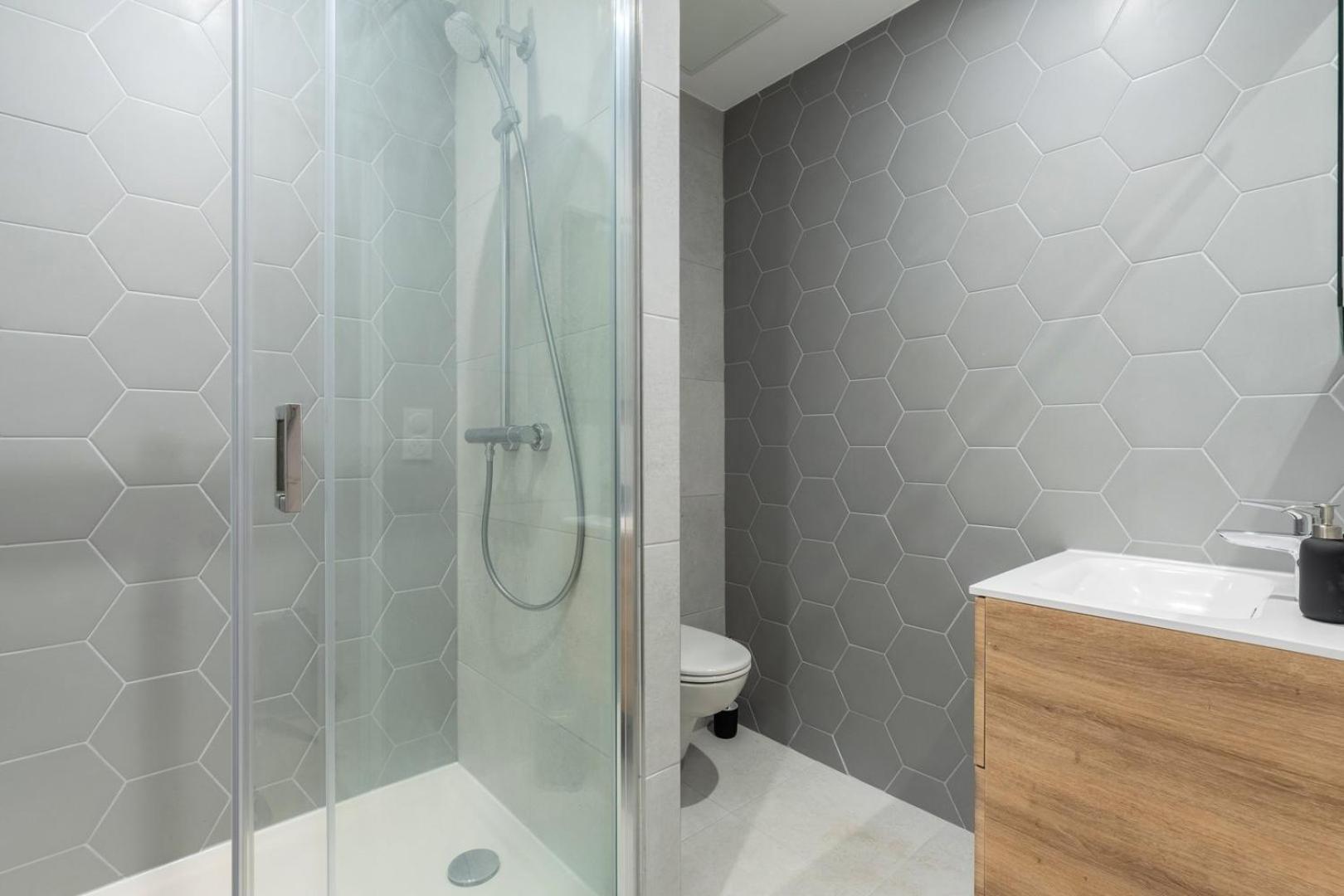 Renovated 1 Bedroom Apartment Лилль Экстерьер фото